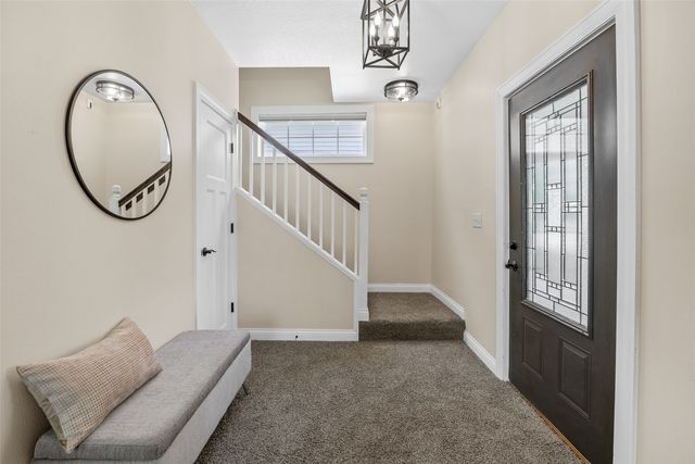 716 8th Street SW, Cedar Rapids, IA 52404