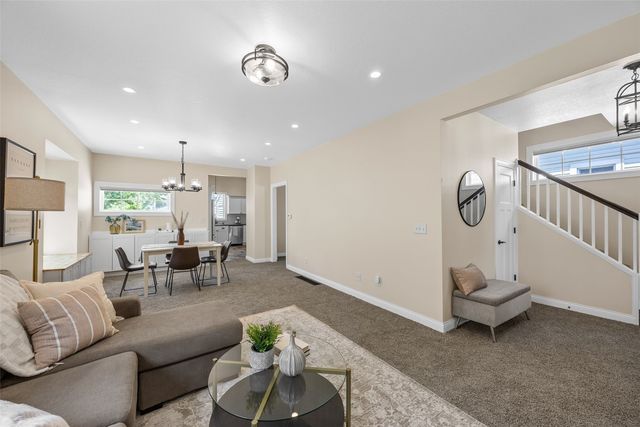 716 8th Street SW, Cedar Rapids, IA 52404
