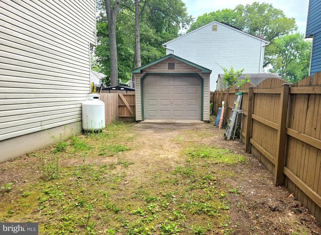 7853 FERNHILL AVE, Pasadena, MD 21122