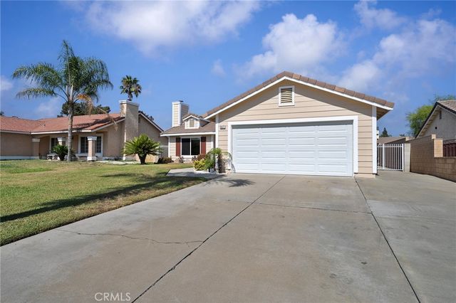 8871 Grace Street, Fontana, CA 92335