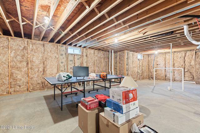 1612 Church Side Dr, Goshen, KY 40026