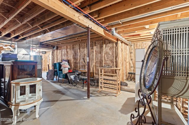 1612 Church Side Dr, Goshen, KY 40026