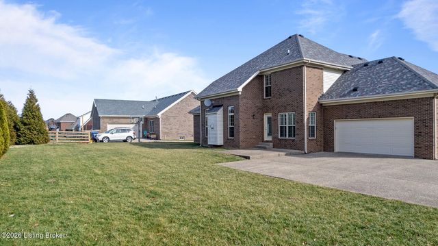 1612 Church Side Dr, Goshen, KY 40026