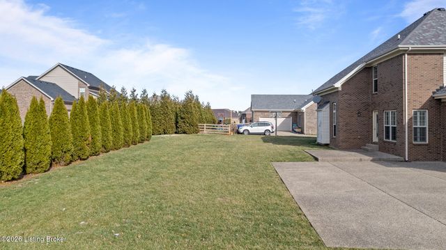 1612 Church Side Dr, Goshen, KY 40026