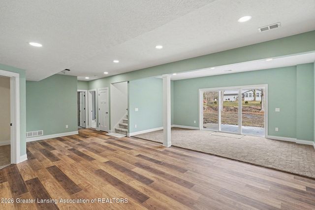 917 Chickasaw Drive, Mason, MI 48854