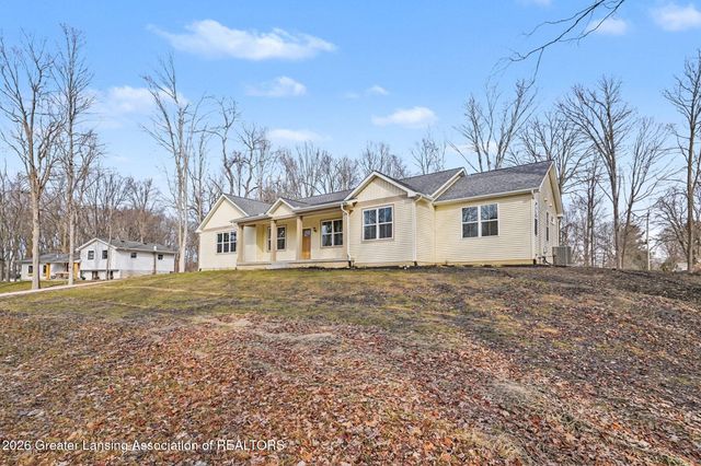 917 Chickasaw Drive, Mason, MI 48854