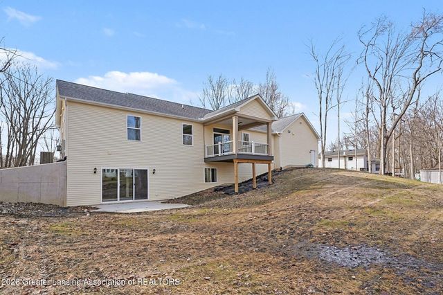 917 Chickasaw Drive, Mason, MI 48854
