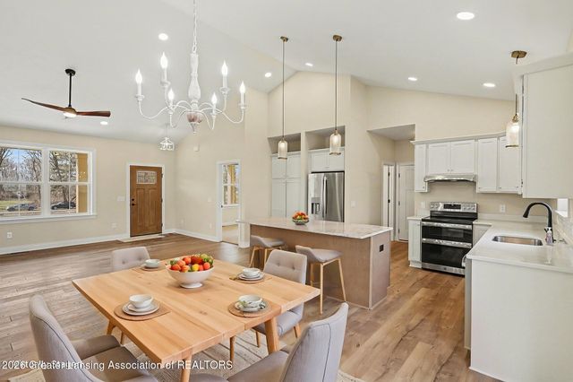 917 Chickasaw Drive, Mason, MI 48854