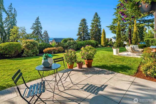 4600 92nd Avenue NE, Yarrow Point, WA 98004