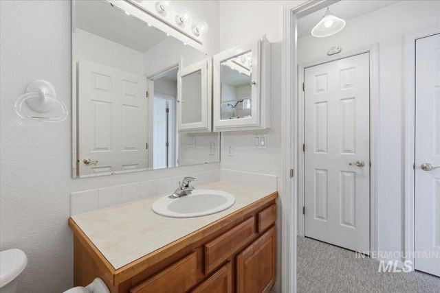 829 Bristol, Nampa, ID 83651