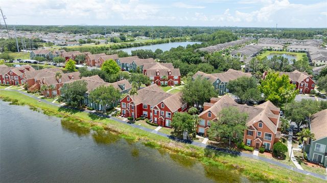 9714 LAKE CHASE ISLAND WAY, Tampa, FL 33626