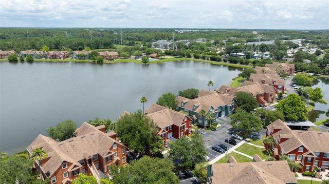 9714 LAKE CHASE ISLAND WAY, Tampa, FL 33626