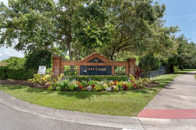 9714 LAKE CHASE ISLAND WAY, Tampa, FL 33626