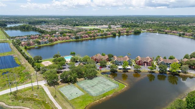 9714 LAKE CHASE ISLAND WAY, Tampa, FL 33626