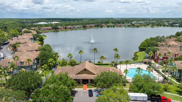 9714 LAKE CHASE ISLAND WAY, Tampa, FL 33626