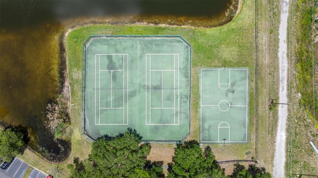 9714 LAKE CHASE ISLAND WAY, Tampa, FL 33626