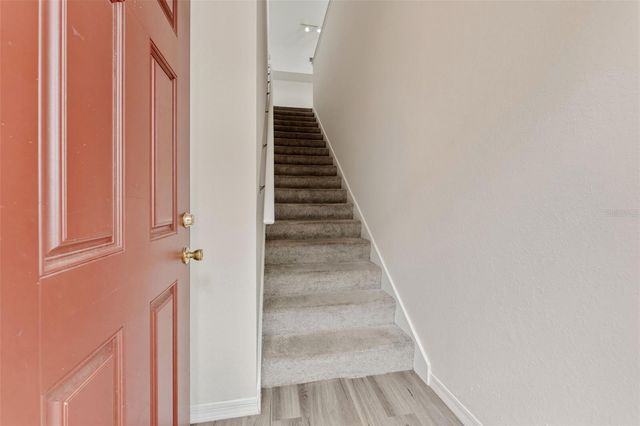 9714 LAKE CHASE ISLAND WAY, Tampa, FL 33626