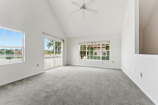 9714 LAKE CHASE ISLAND WAY, Tampa, FL 33626