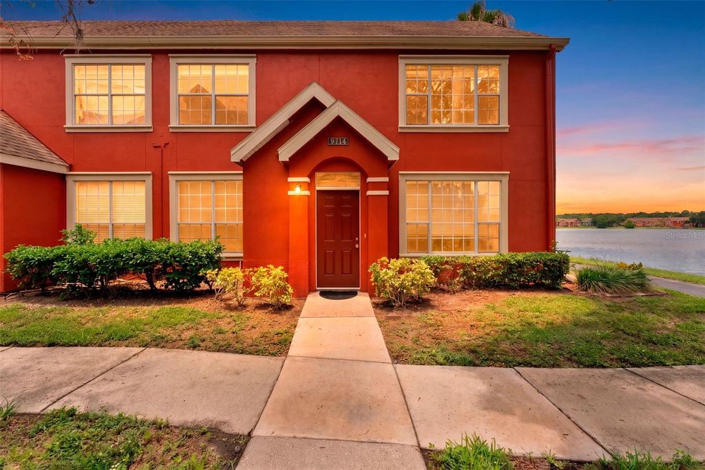 9714 LAKE CHASE ISLAND WAY, Tampa, FL 33626