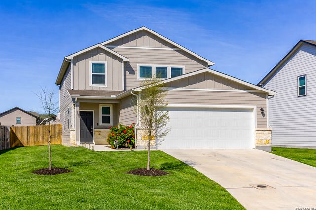 2512 Ayers, Seguin, TX 78155