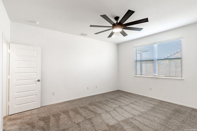 2512 Ayers, Seguin, TX 78155