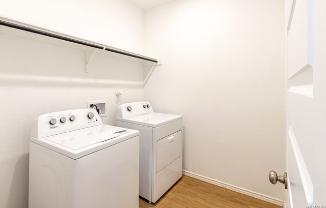 2512 Ayers, Seguin, TX 78155