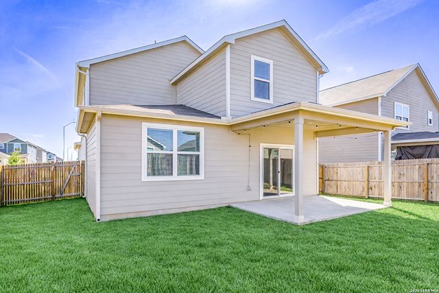 2512 Ayers, Seguin, TX 78155