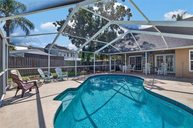 2010 RIVER PARK COURT, Valrico, FL 33596