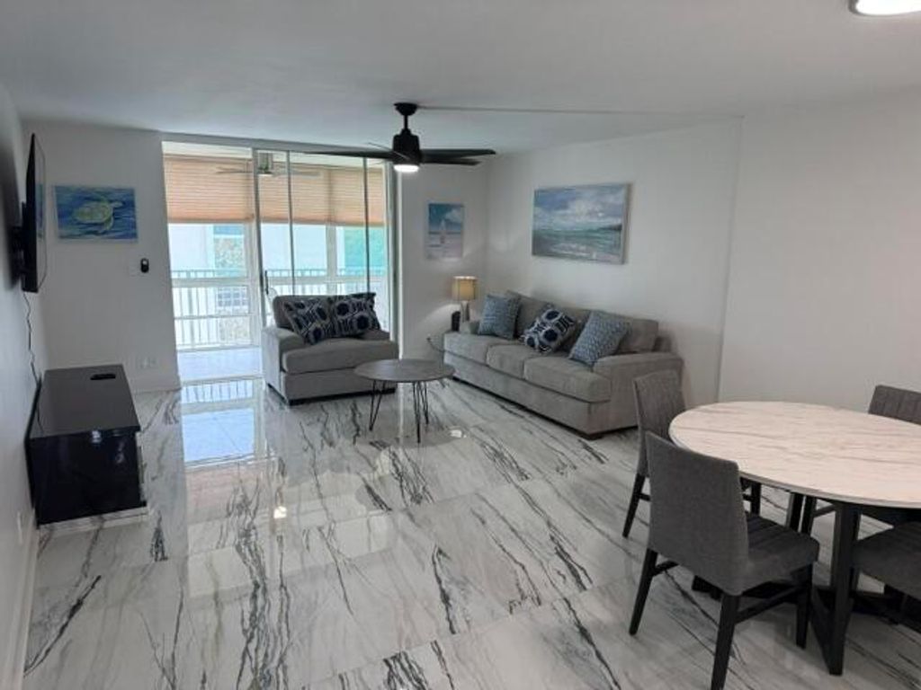205 SE 11th Terrace 405, Dania Beach, FL 33004
