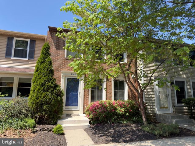 2922 BRIDGEHAMPTON CT, Falls Church, VA 22042