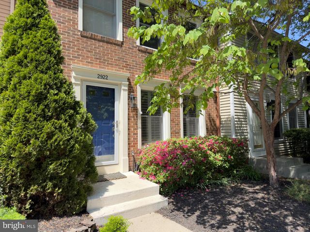 2922 BRIDGEHAMPTON CT, Falls Church, VA 22042