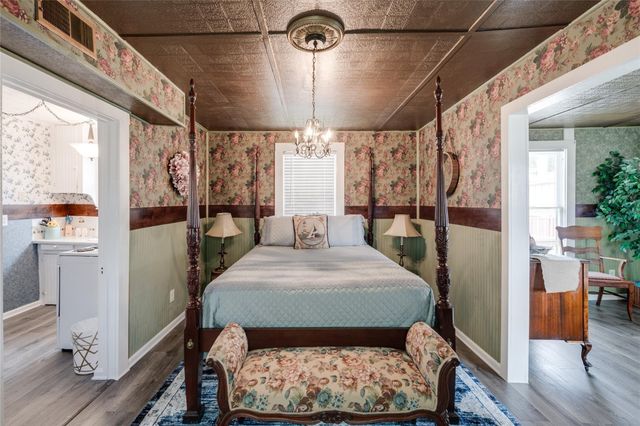 507 8th Street, Kemah, TX 77565