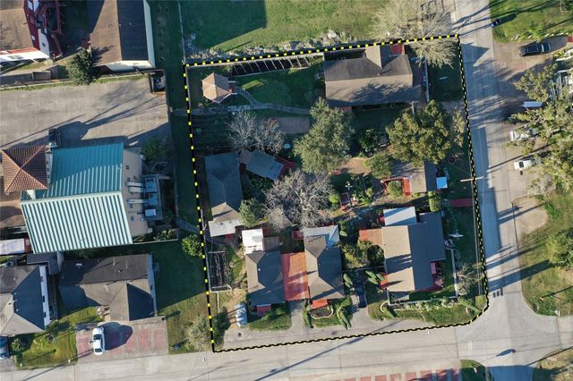 507 8th Street, Kemah, TX 77565