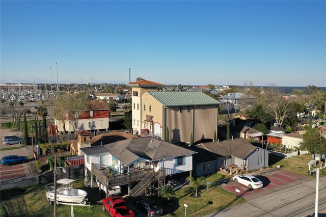 507 8th Street, Kemah, TX 77565