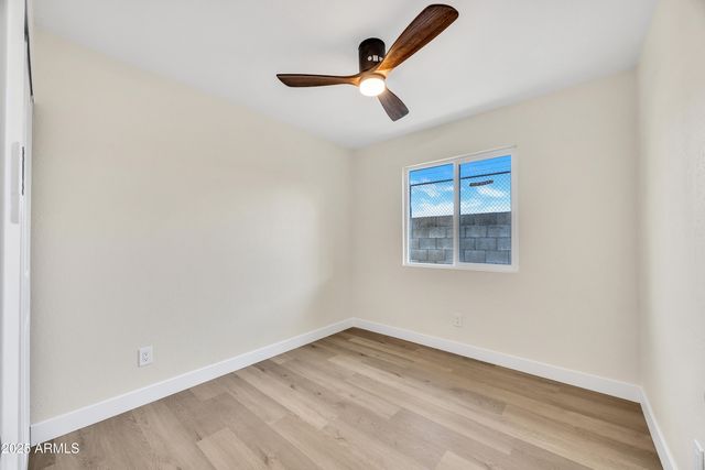 5747 N 67TH Drive, Glendale, AZ 85303