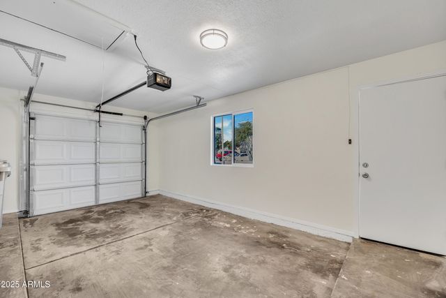 5747 N 67TH Drive, Glendale, AZ 85303