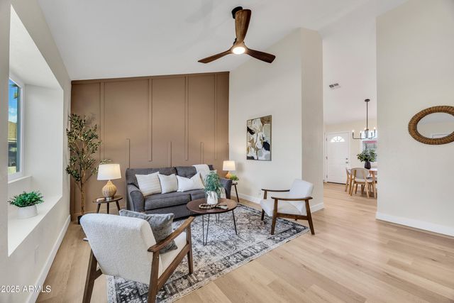 5747 N 67TH Drive, Glendale, AZ 85303