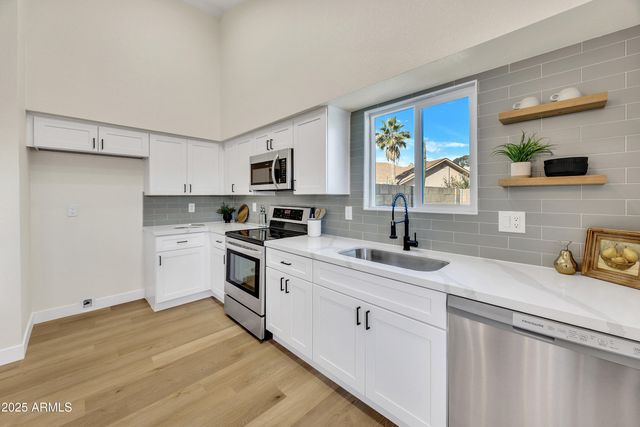 5747 N 67TH Drive, Glendale, AZ 85303