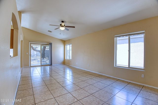 7931 W Mural Hill Drive, Tucson, AZ 85743