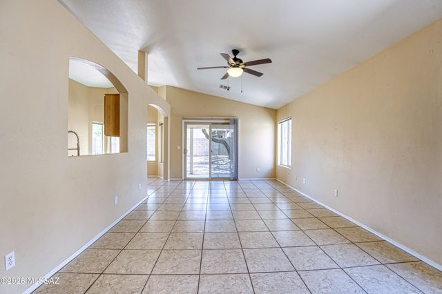 7931 W Mural Hill Drive, Tucson, AZ 85743