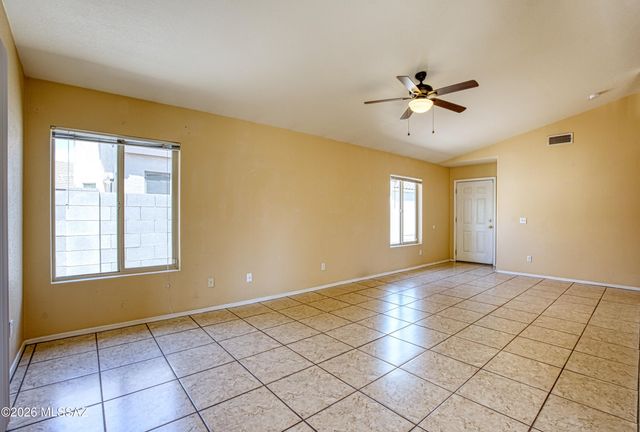 7931 W Mural Hill Drive, Tucson, AZ 85743