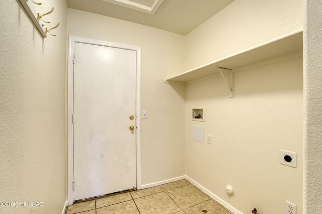 7931 W Mural Hill Drive, Tucson, AZ 85743