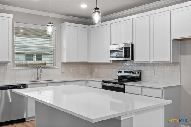 704 Seven Springs Drive, Temple, TX 76502