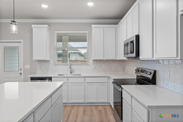 704 Seven Springs Drive, Temple, TX 76502