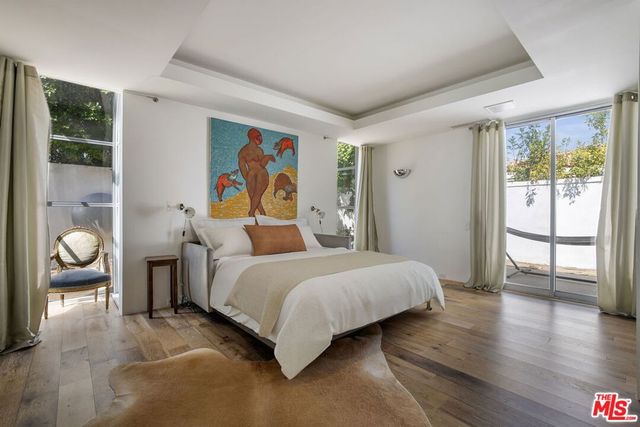 520 W Via Lola, Palm Springs, CA 92262
