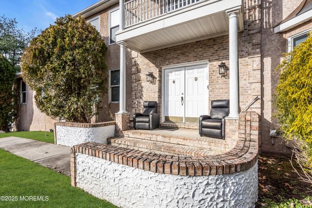 9 Dominion Drive, Jackson, NJ 08527