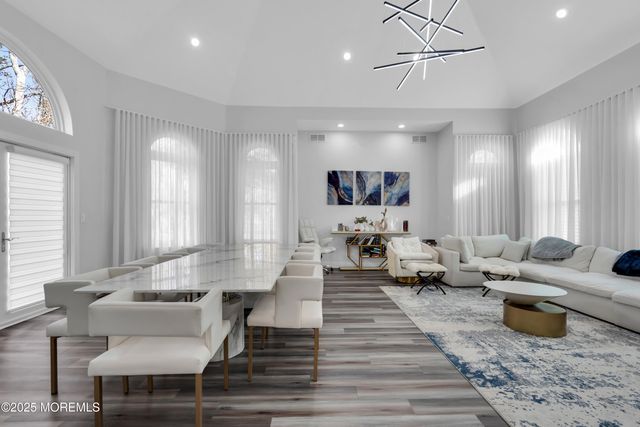 9 Dominion Drive, Jackson, NJ 08527