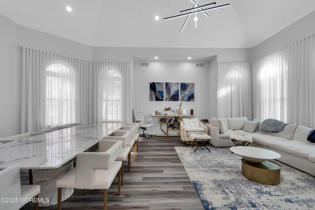 9 Dominion Drive, Jackson, NJ 08527