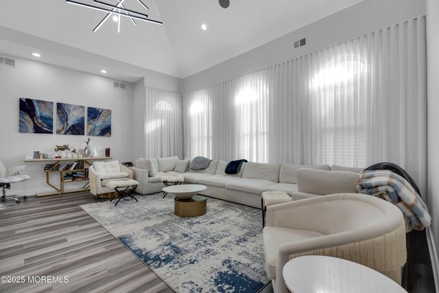 9 Dominion Drive, Jackson, NJ 08527