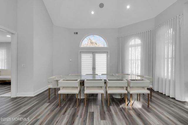 9 Dominion Drive, Jackson, NJ 08527